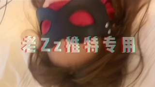 大学宝贝在宿舍房间里的感性和情色独奏表演