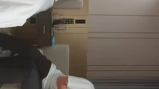 这鸡巴真的太大了！袖珍火辣少妇对战黑鸡巴