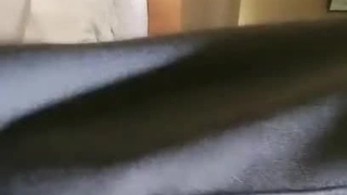 女子养生馆熟女自摸，汁水多