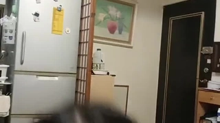 小巧的少女妹妹被继兄舔阴部并被猛烈干